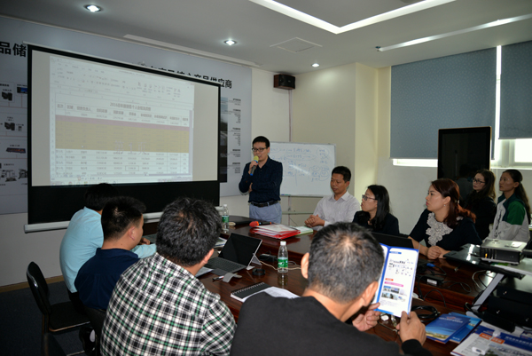 2016年度深?yuàn)W圖（Autower）銷售精英頒獎(jiǎng)現(xiàn)場(chǎng)